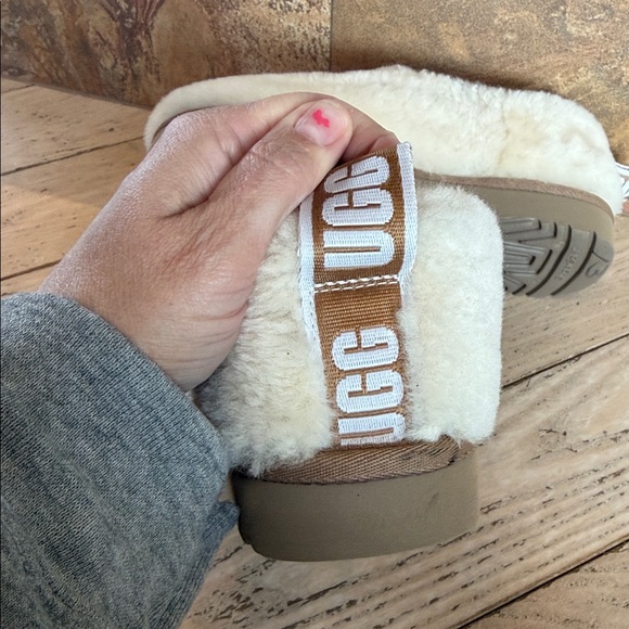 UGG CLASSIC COZY BOOTIE NATURAL SHEEPSKIN ANKLE SUGAR SOLE SLIPPER SIZE 7 WOMEN - Picture 12 of 13